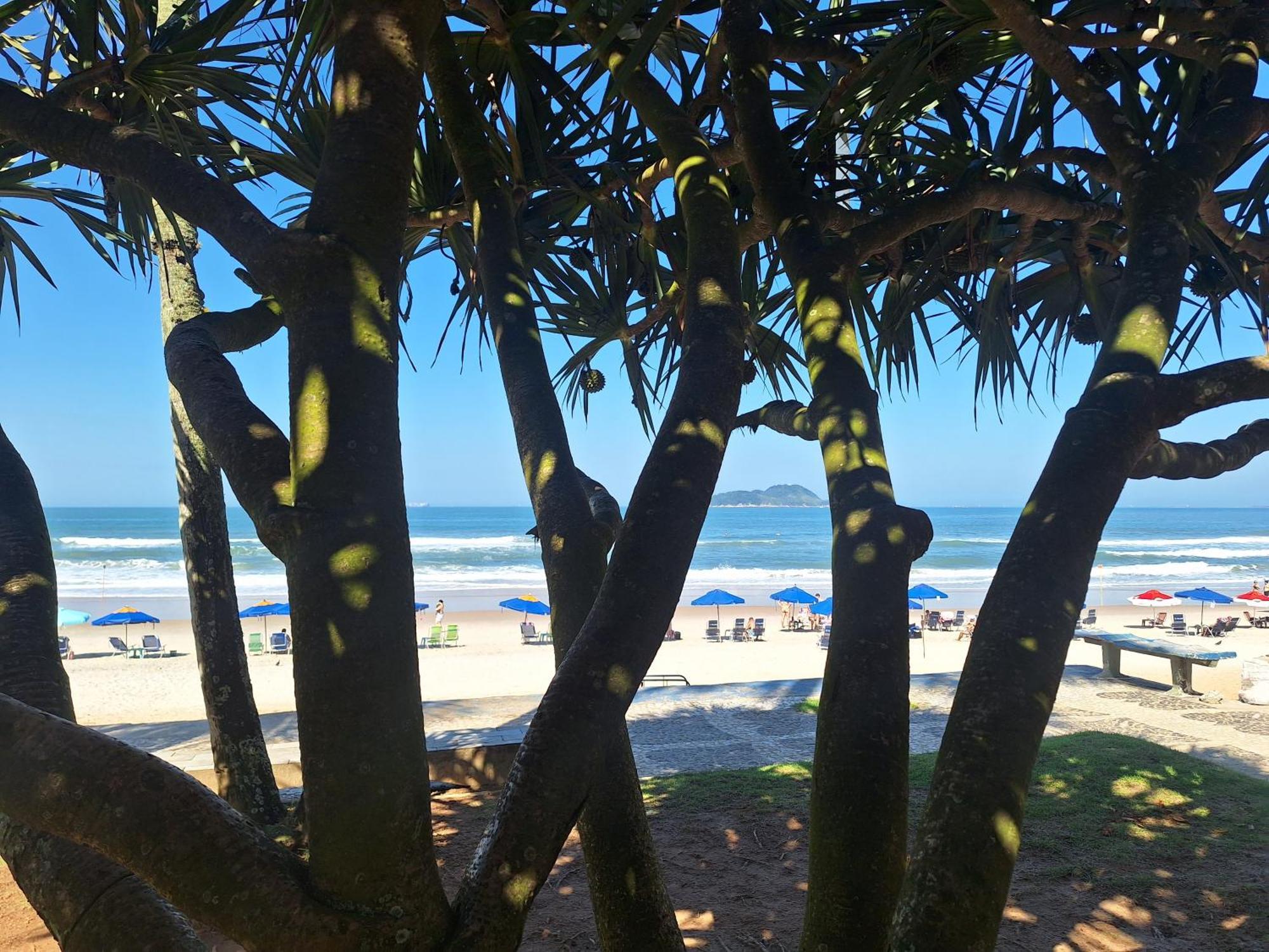 Duplex Pe Na Areia, Do Tombo - Guaruja/sp. Apartamento